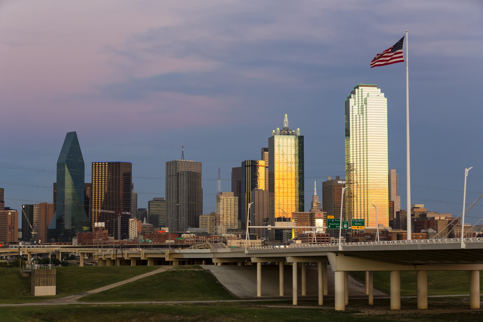 Texas skyline at dusk